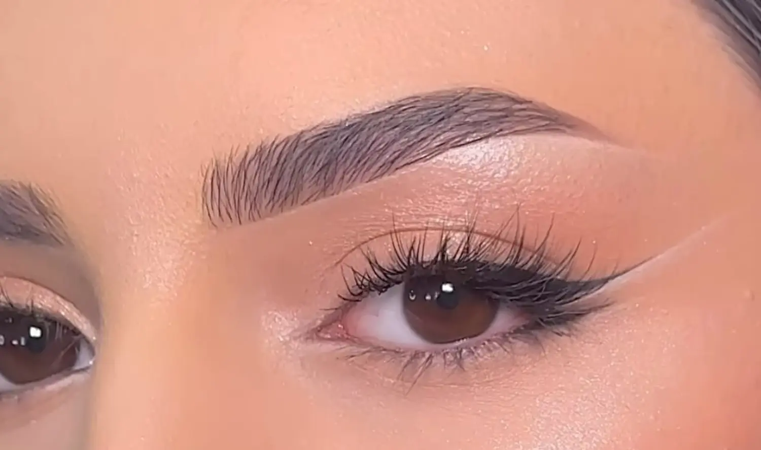 Milos Beauty Oase - Wimpernlifting/ Augenbrauenlifting